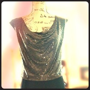 Cropped drape neck sequin top